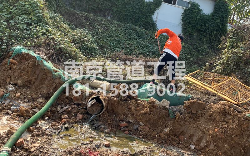 263郭庄工地化粪池清理