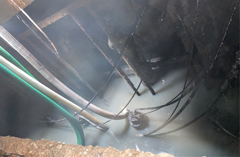 272郭庄商城污水池清运