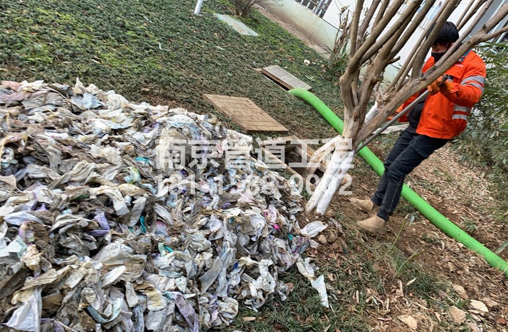 315郭庄化粪池垃圾清理